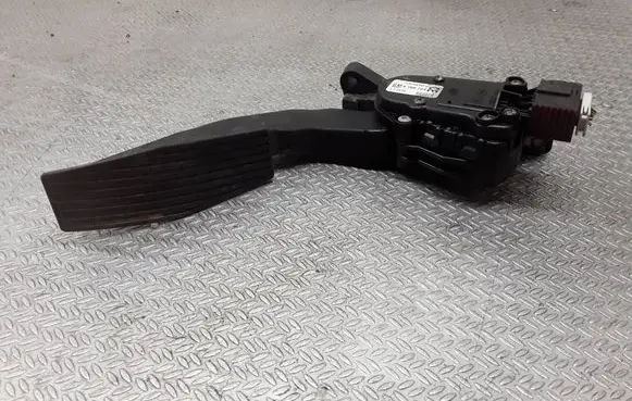 Opel Vectra C Accelerator throttle pedal 6PV00832200 9186724