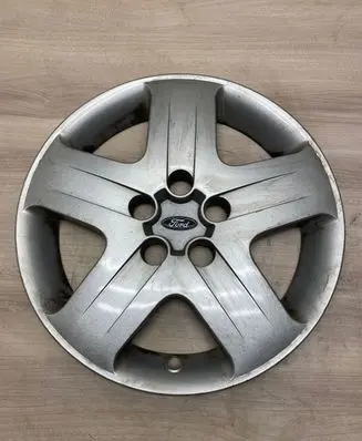 Ford Focus R15 wheel hub/cap/trim 4M511000G