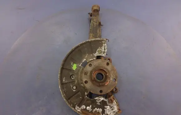 Volkswagen Touareg I Front wheel hub spindle knuckle 7L0407258