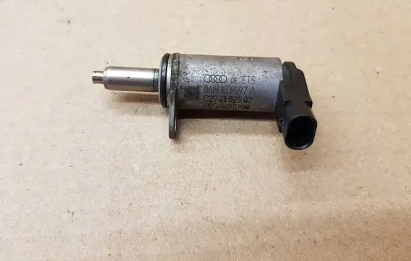 Audi A5 8T 8F Camshaft vanos timing valve 06H103697A C271302302 11051601519B
