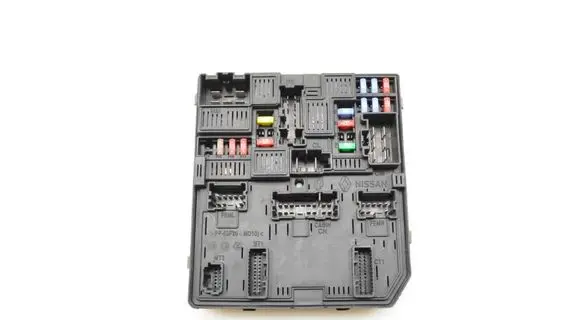 Nissan Qashqai Fuse module 284B74BA0A