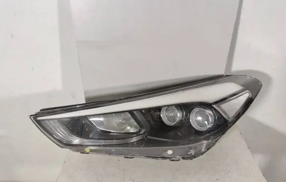 Hyundai Tucson TL Headlight/headlamp D792121210