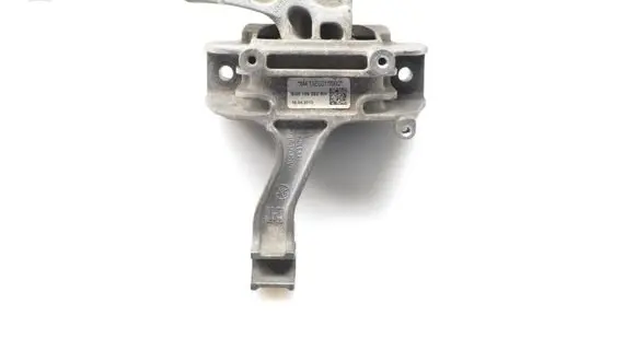 Engine mount bracket