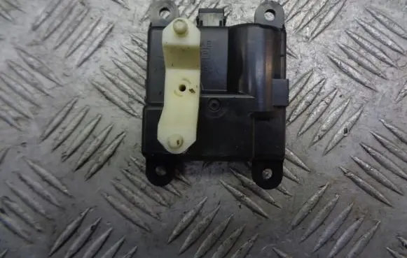 Nissan Almera N16 A/C air flow flap actuator/motor 3C27030840