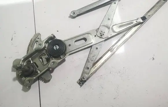 Toyota Yaris Sliding door window regulator with motor 