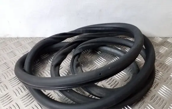 Front door rubber seal