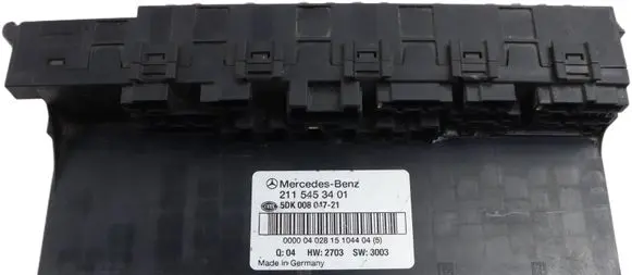 Mercedes-Benz E W211 Fuse module 2115453401 5DK00804721