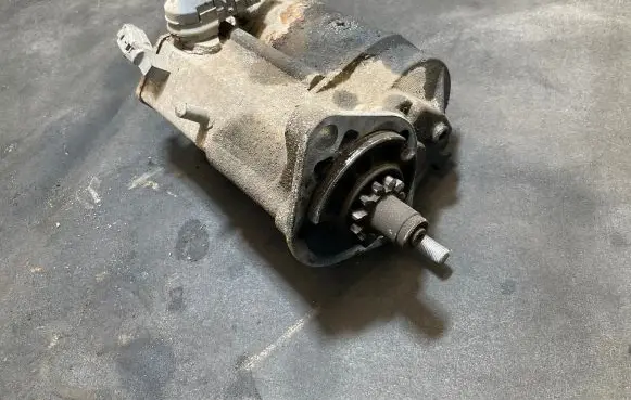 Toyota Hilux (AN10, AN20, AN30) Starter motor 281000L051 04030