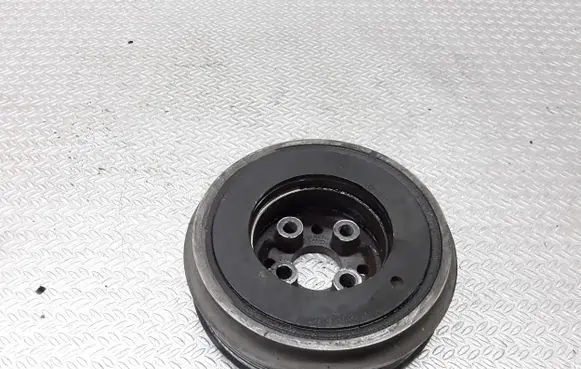 Volkswagen Golf IV Crankshaft pulley 038105243