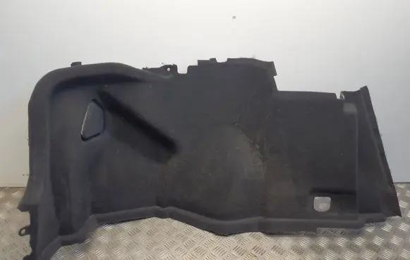 Toyota Avensis T270 Trunk/boot lower side trim panel 