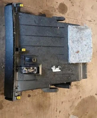 Renault Megane IV Glove box