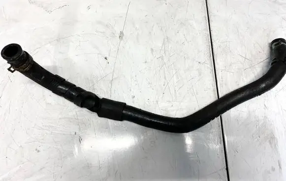 Toyota Avensis T250 Engine coolant pipe/hose
