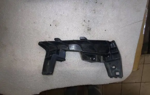 KIA Sportage Front bumper mounting bracket 11000 86551