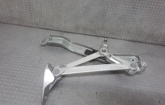Volkswagen Phaeton Tailgate/trunk/boot hinge 3D5827583