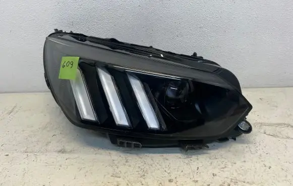 Peugeot 208 Headlight/headlamp 9823193480 0818618786 9405877