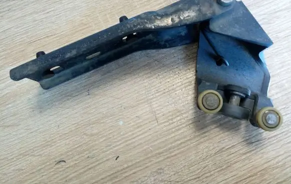 Renault Trafic III (X82) Sliding door check strap stopper 777645238R NE68221