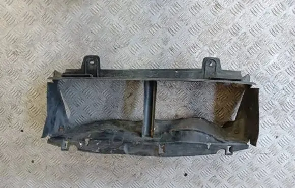 Ford Focus Intercooler air guide/duct channel BM518314BC D2L4A
