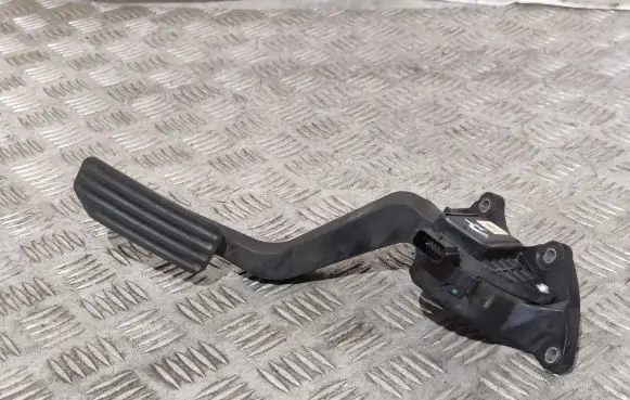 Land Rover Discovery Sport Accelerator throttle pedal 698540C