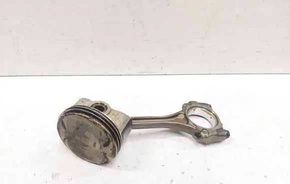 Toyota Yaris Piston with connecting rod 21120