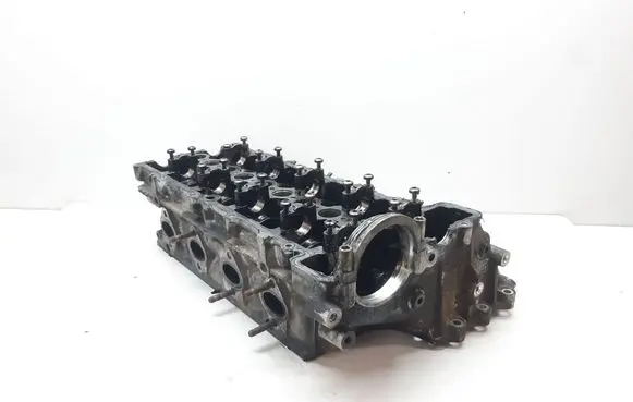 BMW 3 E46 Engine head 7785876 7785878