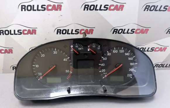 Volkswagen PASSAT B5 Speedometer (instrument cluster) 3B0919881N