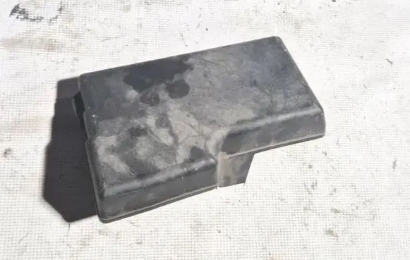 Mazda 5 Fuse box cover c23566760