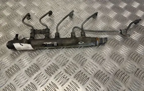 Honda CR-V Fuel main line pipe 1077800440