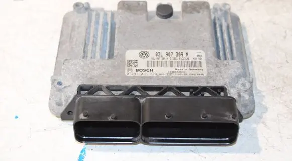 Volkswagen PASSAT CC Engine control unit/module 03L907309N 0281016374