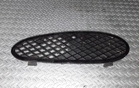 Mercedes-Benz S W220 Front bumper lower grill A2208850123