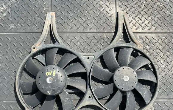 Mercedes-Benz E W210 Electric radiator cooling fan A0015001693