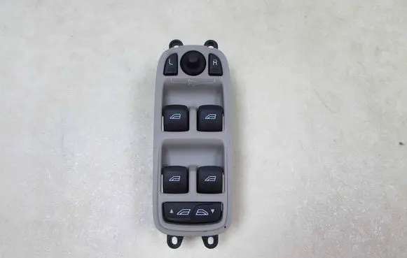 Volvo V50 Electric window control switch 31334359 52903