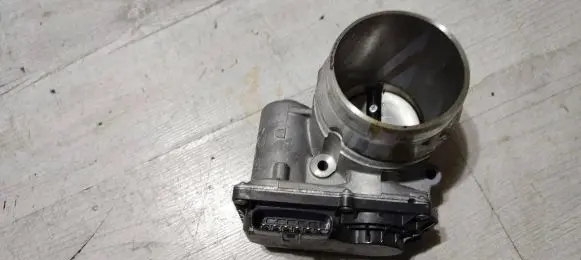 Volvo V40 Throttle body valve 964667188 H0372 VV08001971