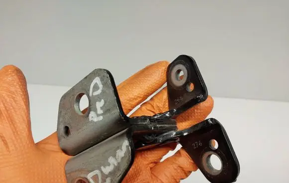 Dodge Durango Front door upper hinge 660A