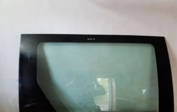 Chrysler Voyager Sliding door window/glass 
