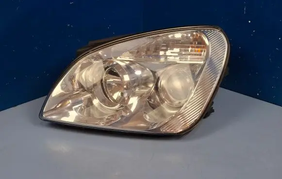 KIA Carens II Headlight/headlamp 921011D020 92101100