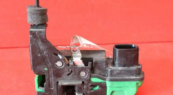 Volvo XC70 Front door lock