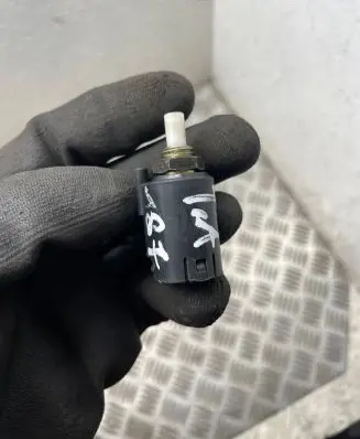 Toyota Avensis T250 Clutch pedal sensor 