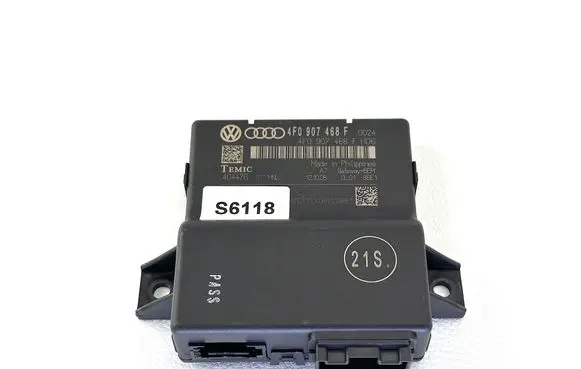 Audi A6 S6 C6 4F Gateway control module 4F0907468F