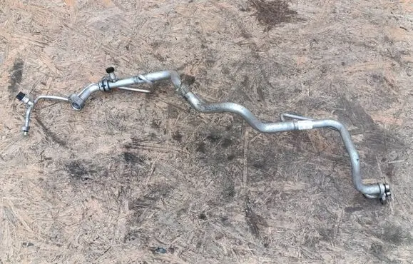 Air conditioning (A/C) pipe/hose