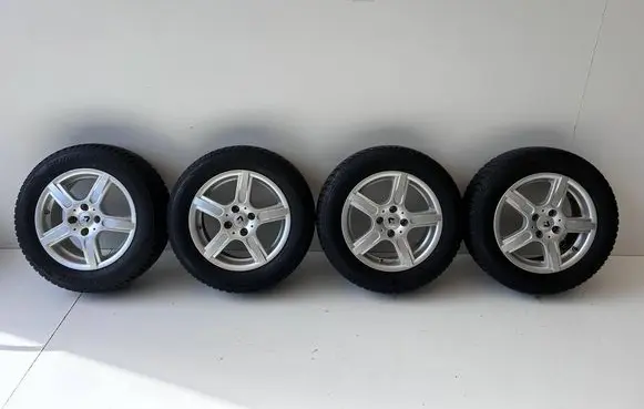 Renault Clio IV R15 alloy rim KBA46532