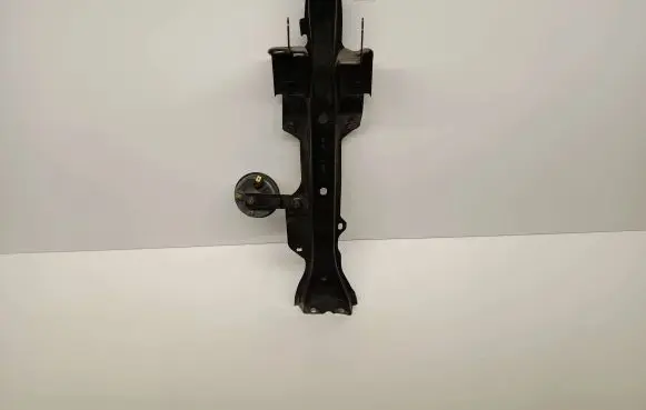 Nissan Leaf II (ZE1) Radiator support slam panel bracket 
