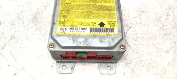 Mitsubishi Colt Airbag control unit/module MR141888 X6T39073 X27100027