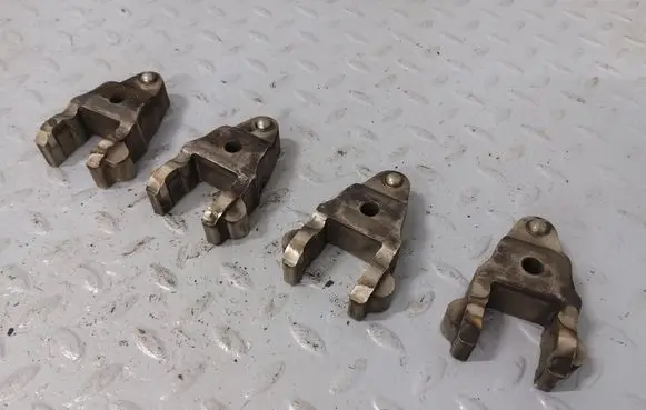 Nissan Murano Z51 Fuel Injector clamp holder 166505X00A