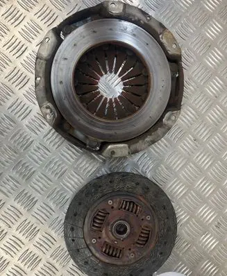 Subaru Impreza II Clutch set kit 30210aa600
