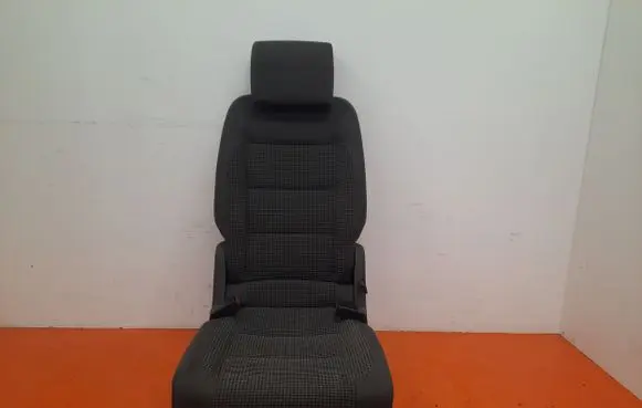 Volkswagen Touran I Rear seat 