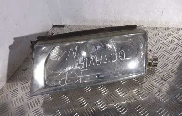 Skoda Octavia Mk1 (1U) Headlight/headlamp