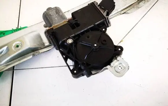 Opel Astra J Rear door window regulator motor 910280103 910280-103