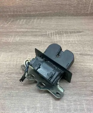 Opel Insignia A Tailgate/trunk/boot lock/catch/latch 13276273