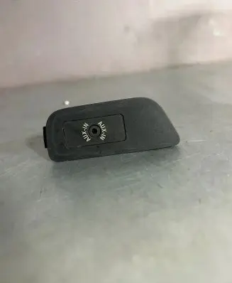 BMW 1 F20 F21 AUX in-socket connector 9209689 58450713