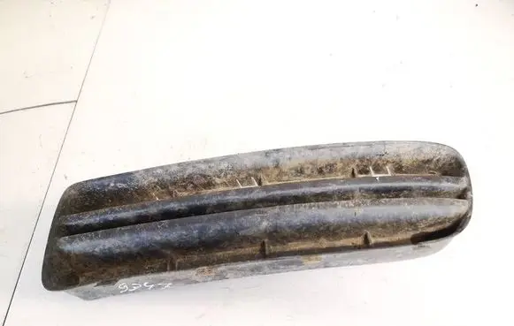 Skoda Octavia Mk1 (1U) Front bumper lower grill 1u0807367c